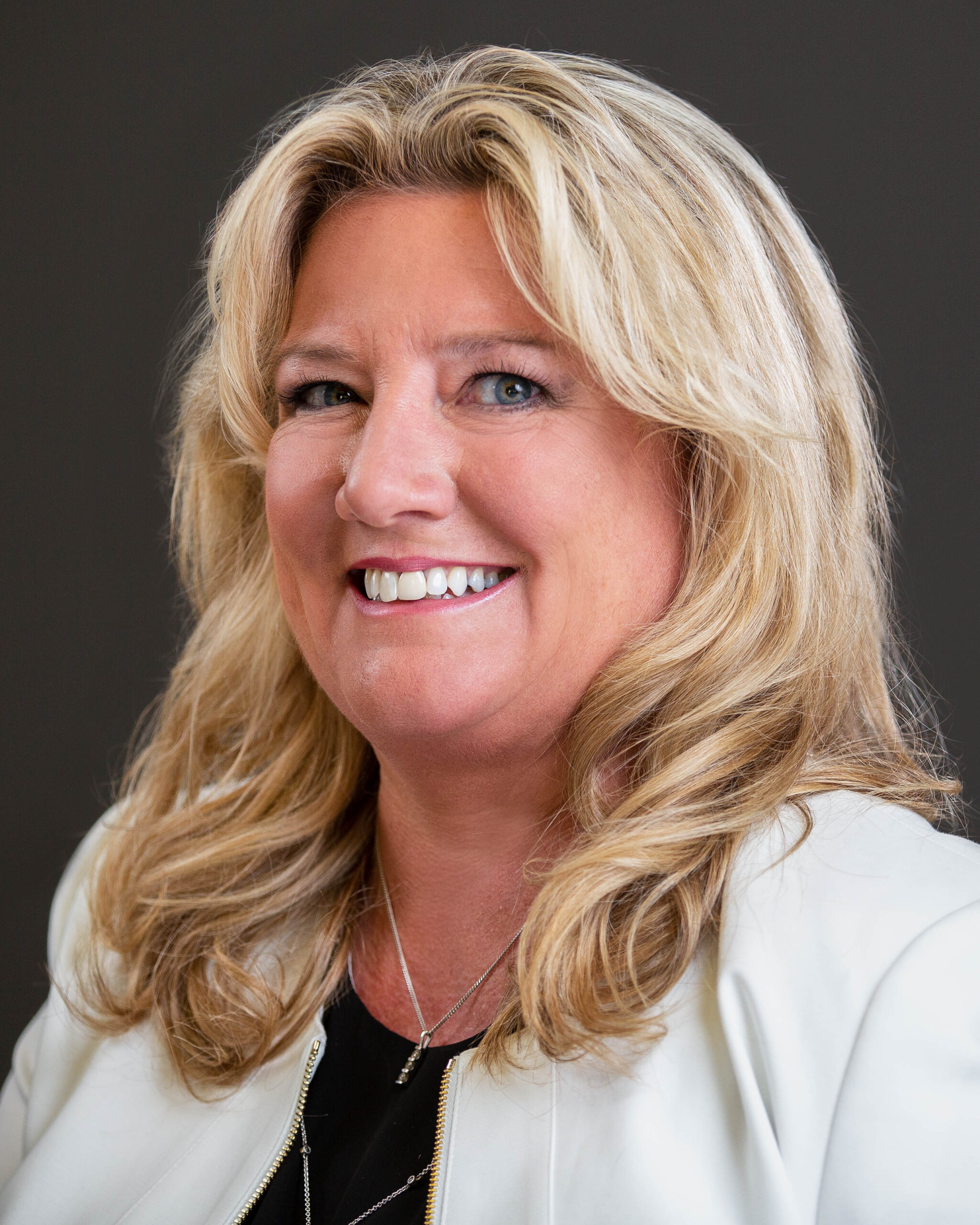 Joanne Hoertz headshot