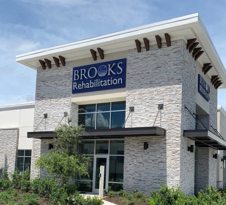 The exterior of Brooks Rehabilitation Outpatient Clinic in Clermont, FL.