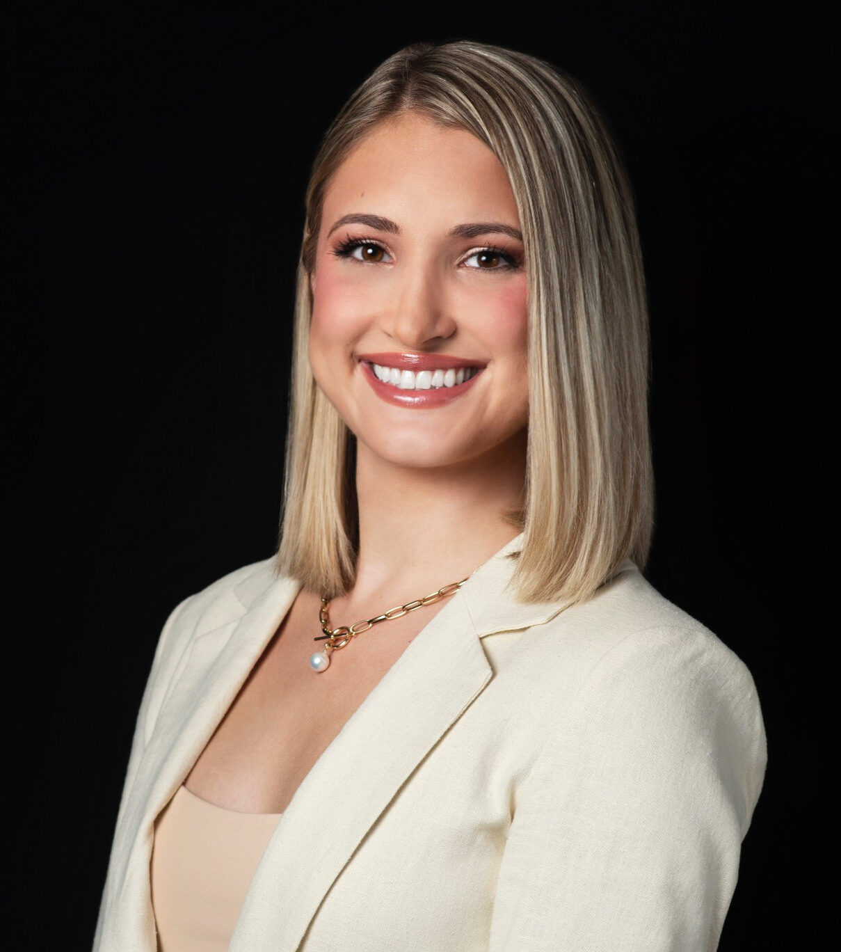Katherine Buzzanca headshot